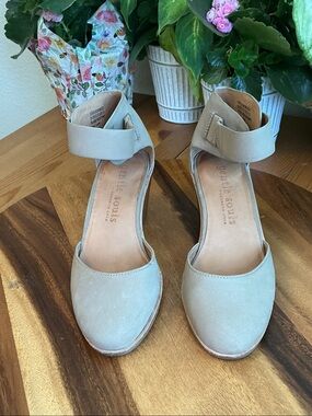 Gentle Souls By Kenneth Leather Blaise Wedge Sandals 5 (35)
